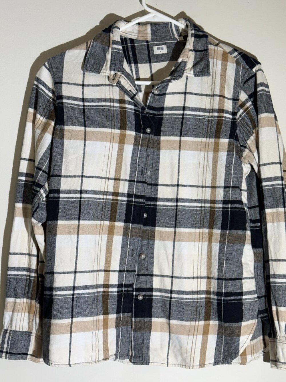 Uniqlo Plaid Flannel Button Down Shirt | Cream Brown Black M